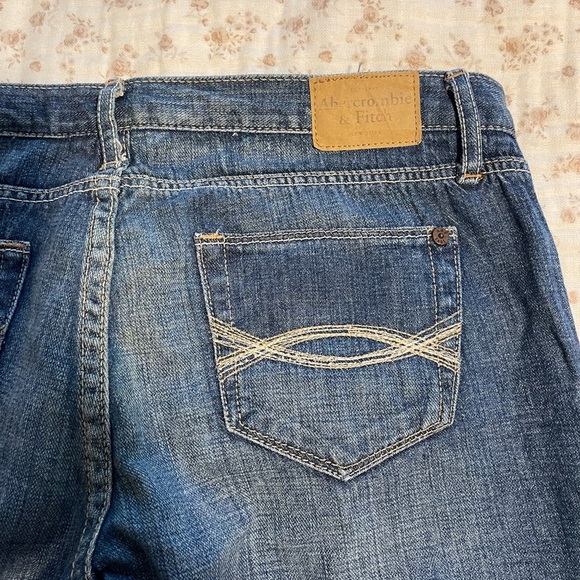 Abercrombie & Fitch Vintage Flare Blue Jeans - Picture 5 of 8